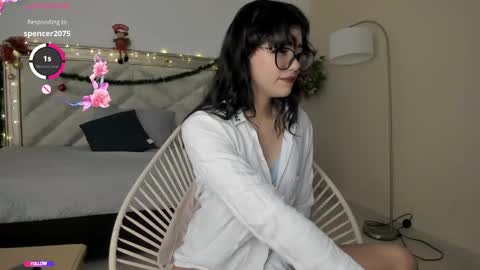 Snapshot of allyson_4 chatting on 28, 12, 2024 Allyson 3 online show from 28, 12, 2024