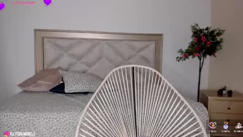 Snapshot of allyson_4 chatting on 7, 1, 2025 Allyson 3 online show from 7, 1, 2025