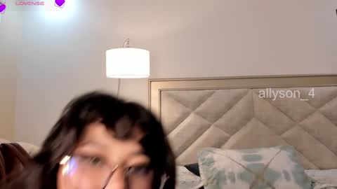 Snapshot of allyson_4 chatting on 21, 2, 2025 Allyson 3 online show from 21, 2, 2025