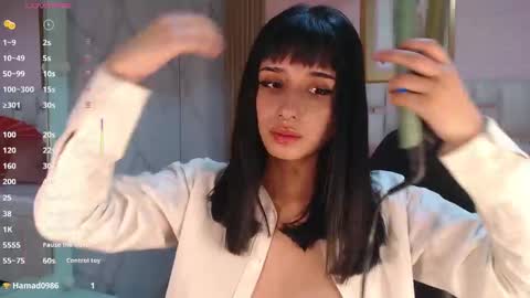 Allysa  online show from 30, 9, 2025