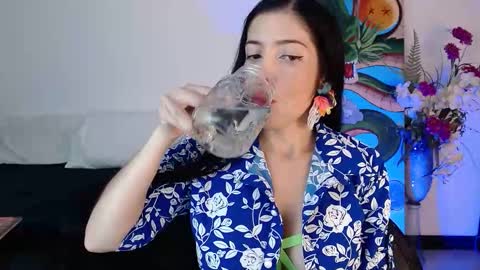 alma_art_ online show from 25, 11, 2025