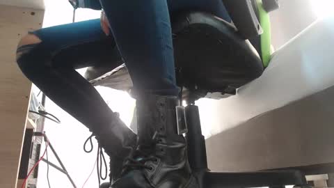 ALMA FENIX  online show from 18, 2, 2025