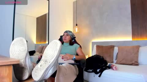 ALMA FENIX  online show from 25, 10, 2025