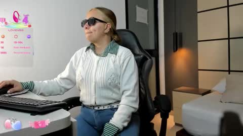 ALMA FENIX  online show from 5, 2, 2026