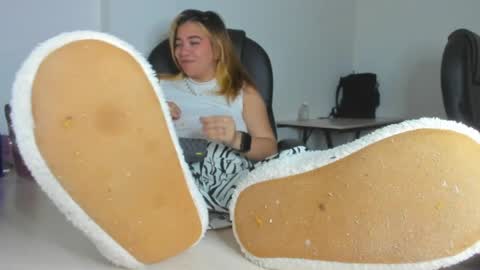 ALMA FENIX  online show from 5, 4, 2026