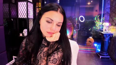 Snapshot of alma_pearl chatting on 5, 12, 2024 Alma online show from 5, 12, 2024