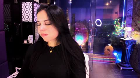 Snapshot of alma_pearl chatting on 6, 12, 2024 Alma online show from 6, 12, 2024