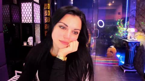 Snapshot of alma_pearl chatting on 6, 12, 2024 Alma online show from 6, 12, 2024