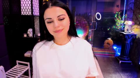 Snapshot of alma_pearl chatting on 10, 12, 2024 Alma online show from 10, 12, 2024