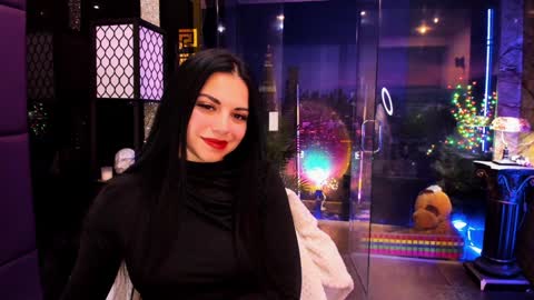 Snapshot of alma_pearl chatting on 28, 12, 2024 Alma online show from 28, 12, 2024