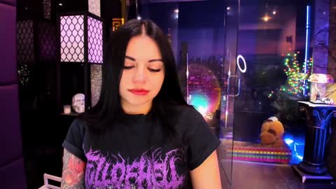 Snapshot of alma_pearl chatting on 30, 12, 2024 Alma online show from 30, 12, 2024