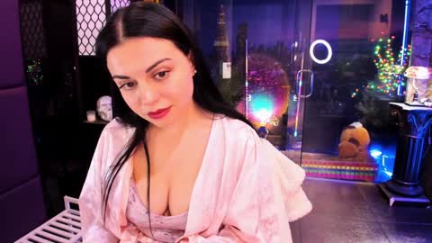 Snapshot of alma_pearl chatting on 28, 1, 2025 Alma online show from 28, 1, 2025