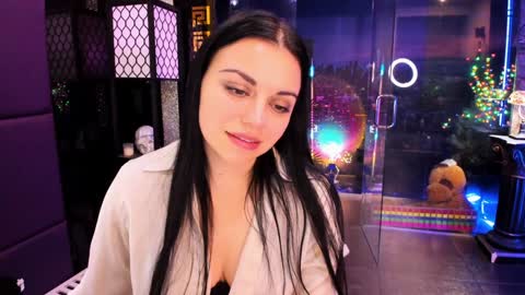 Snapshot of alma_pearl chatting on 8, 2, 2025 Alma online show from 8, 2, 2025