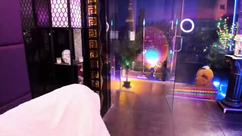 Snapshot of alma_pearl chatting on 1, 3, 2025 Alma online show from 1, 3, 2025
