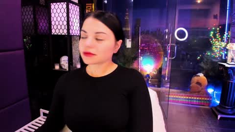 Snapshot of alma_pearl chatting on 10, 3, 2025 Alma online show from 10, 3, 2025