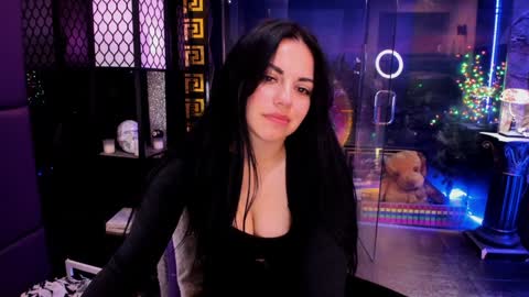 Snapshot of alma_pearl chatting on 11, 9, 2025 Alma online show from 11, 9, 2025
