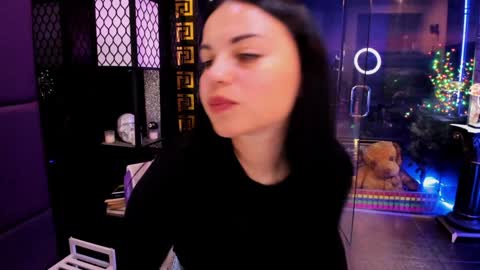 Snapshot of alma_pearl chatting on 21, 9, 2025 Alma online show from 21, 9, 2025