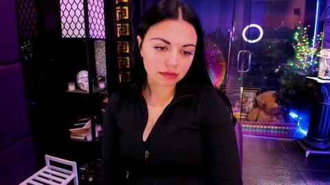 Snapshot of alma_pearl chatting on 2, 10, 2025 Alma online show from 2, 10, 2025