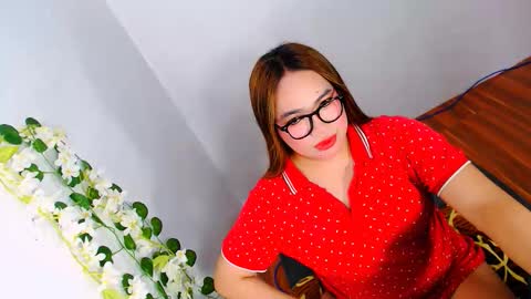 Almira online show from 12, 11, 2025