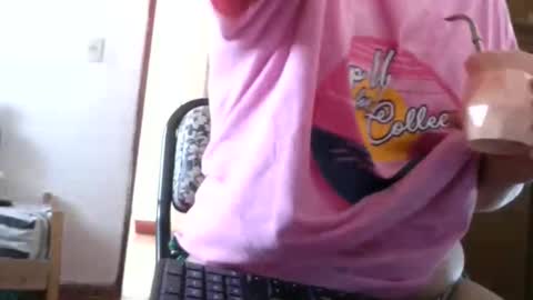 Snapshot of almondwithlove chatting on 18, 1, 2026 almondwithlove online show from 18, 1, 2026