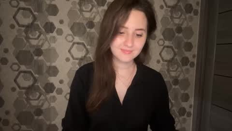 Snapshot of almostinnocent_ chatting on 19, 9, 2025 Anna online show from 19, 9, 2025