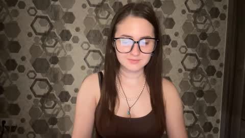Snapshot of almostinnocent_ chatting on 28, 9, 2025 Anna online show from 28, 9, 2025