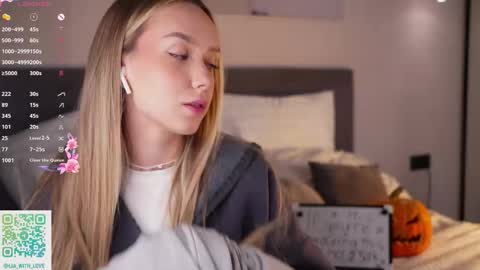 Lia online show from 17, 10, 2025