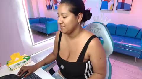 Alondra  online show from 16, 11, 2025