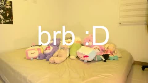 Snapshot of alone_together_ chatting on 22, 12, 2024 luca or garu D online show from 22, 12, 2024