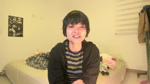 Snapshot of alone_together_ chatting on 23, 12, 2024 luca or garu D online show from 23, 12, 2024