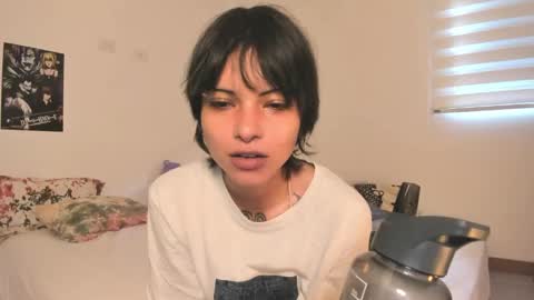 Snapshot of alone_together_ chatting on 14, 1, 2025 luca or garu D online show from 14, 1, 2025