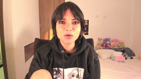 Snapshot of alone_together_ chatting on 21, 1, 2025 luca or garu D online show from 21, 1, 2025