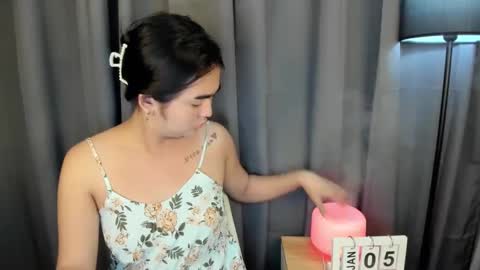 alovelydollnica online show from 4, 1, 2025