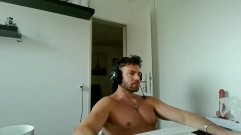 alphah_hunk online show from 8, 3, 2026