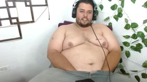 Snapshot of altairstudiosboy chatting on 8, 10, 2025 Jhosep online show from 8, 10, 2025