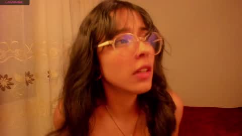 Snapshot of aluna_0310 chatting on 18, 12, 2024 . . online show from 18, 12, 2024