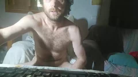 Snapshot of alvarooo1111 chatting on 28, 9, 2025 Balearicsex11 online show from 28, 9, 2025