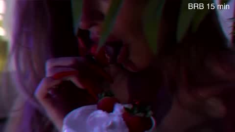 Snapshot of alvuwka chatting on 2, 2, 2026 Alvuwka online show from 2, 2, 2026