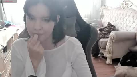 alyaska_yang online show from 25, 6, 2026