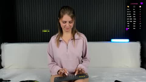 Alena online show from 27, 10, 2025