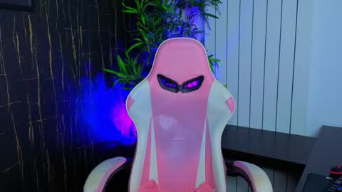 Alyse online show from 6, 10, 2025