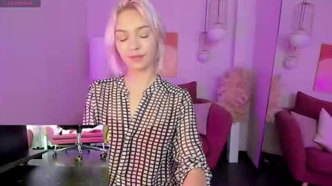 Snapshot of alysiasun chatting on 14, 9, 2025 Alysia online show from 14, 9, 2025