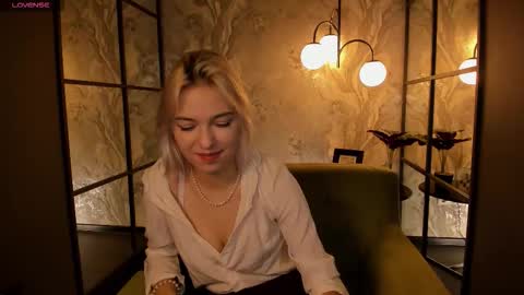 Snapshot of alysiasun chatting on 5, 10, 2025 Alysia online show from 5, 10, 2025