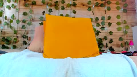 alyssia online show from 24, 2, 2025