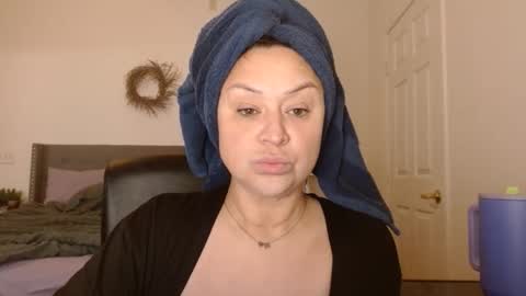 Alyssiaamorexo online show from 14, 11, 2025