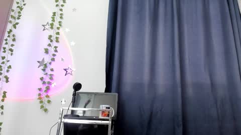 Snapshot of alyxroses chatting on 6, 2, 2025    online show from 6, 2, 2025