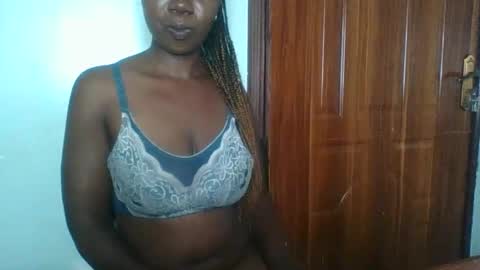 Snapshot of am_creme_delight chatting on 22, 4, 2026 am_creme_delight online show from 22, 4, 2026