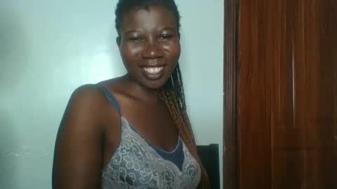 Snapshot of am_creme_delight chatting on 23, 4, 2026 am_creme_delight online show from 23, 4, 2026