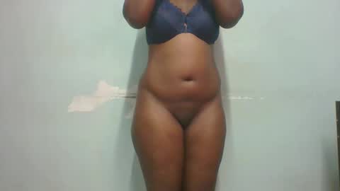 Snapshot of am_creme_delight chatting on 23, 5, 2026 am_creme_delight online show from 23, 5, 2026