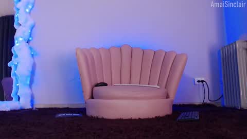 Amai  Sinclair  online show from 27, 9, 2025